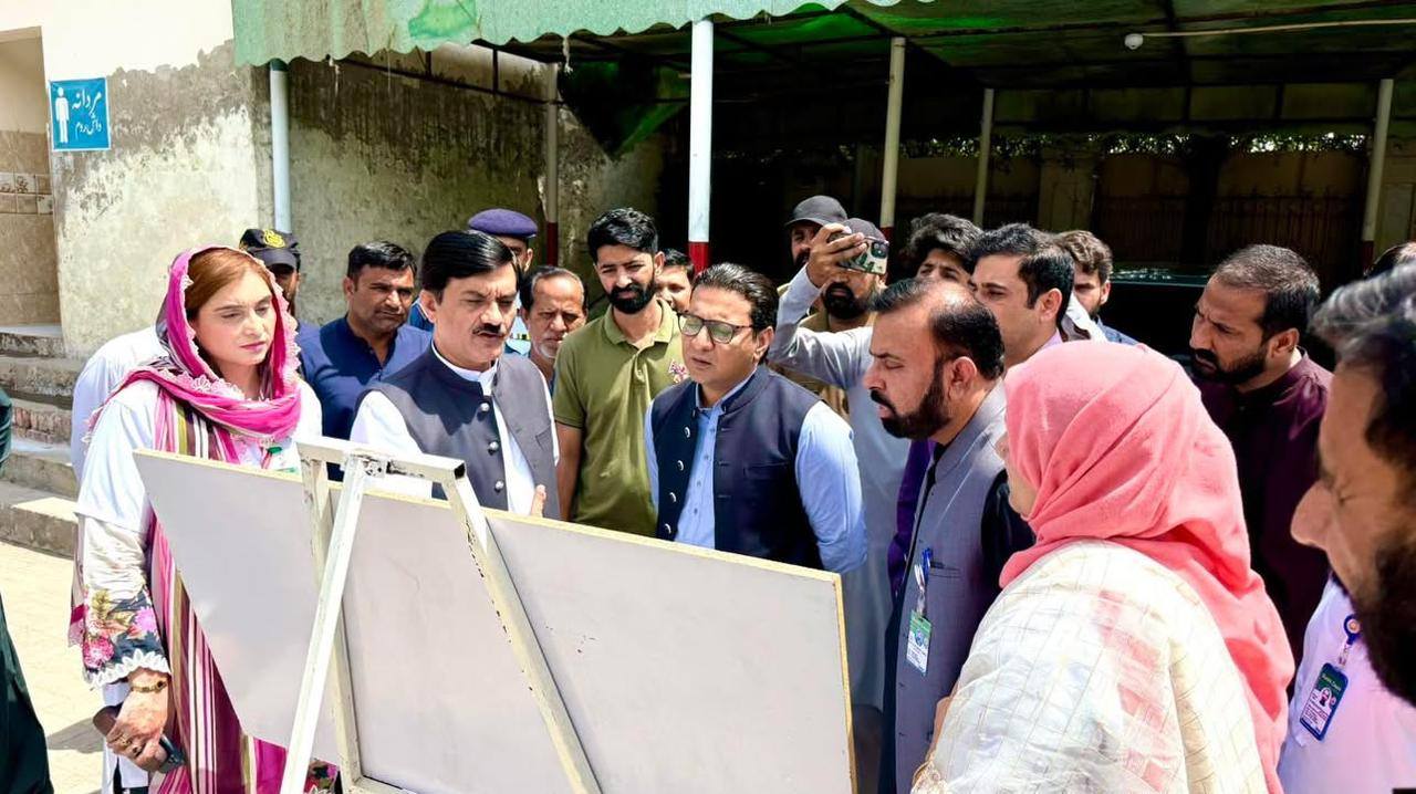 Sheikh Zayed Medical College/Hospital Rahim Yar Khan