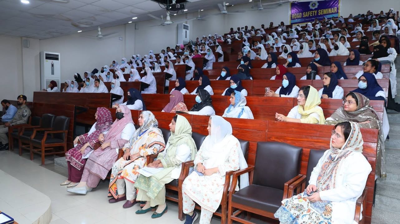 Sheikh Zayed Medical College/Hospital Rahim Yar Khan